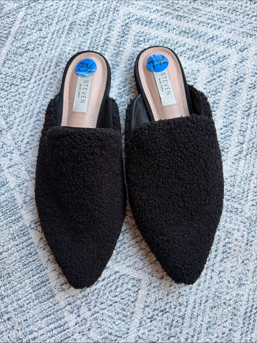NWOT STEVEN by Steve Madden Verna Textured Pointed Toe Slip-On Mules